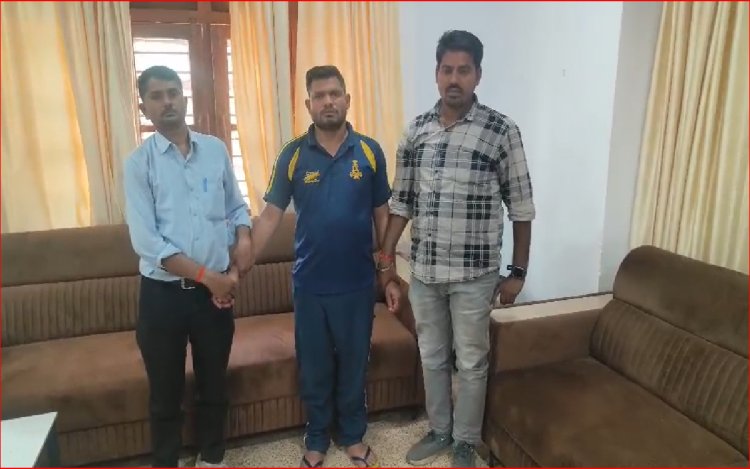 रीवा लोकायुक्त की बड़ी कार्रवाई, जमीन के काम के लिए रिश्वत लेते पटवारी गिरफ्तार