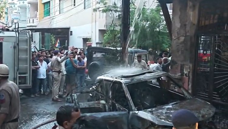 इंदौर के बृजेश्वरी कॉलोनी में भीषण आग, 8 लोगों की मौत, 2 घायल