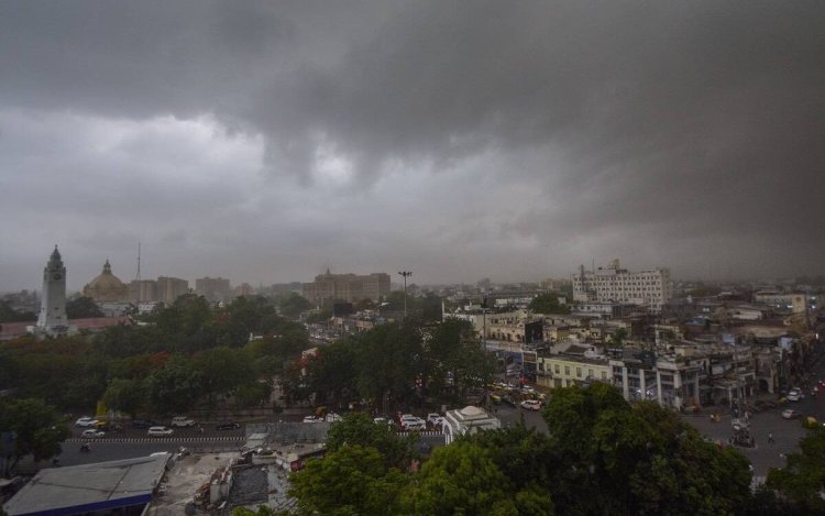 MP में सक्रिय स्ट्रॉन्ग सिस्टम: भोपाल-इंदौर में बारिश, सिवनी-मंडला-बालाघाट में ओले गिरने का अलर्ट