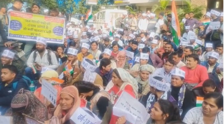 एक लाख से ज्यादा शिक्षक पद खाली,तीन आंदोलन बेअसर,अब चौथी बार सड़को पर उतरेंगे अभ्यर्थी