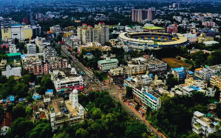 इंदौर में MOS टैक्स पर बवाल: चुनाव से पहले बीजेपी-कांग्रेस आमने-सामने, व्यापारियों का भी विरोध तेज