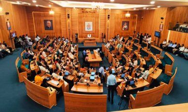 इंदौर नगर निगम बजट में हंगामा: कांग्रेस का विरोध, भागीरथपुरा पीड़ितों का सम्मेलन में फूटा गुस्सा