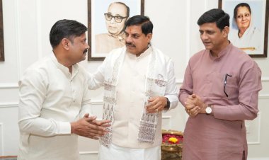 विकास को लेकर इंदौर मेयर की CM से मुलाकात, डिजिटल बजट और सोलर प्रोजेक्ट पर हुई चर्चा