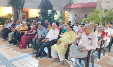 स्वास्थ्य सेवाओं के पुरोधा डॉ. प्रमोद सिंह का सम्मान, देशभर के विशेषज्ञ डॉक्टर हुए शामिल