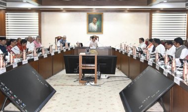 MP कैबिनेट के अहम फैसले: मिडवासा सिंचाई परियोजना को मंजूरी, महिला सशक्तिकरण और कृषि विकास पर बड़ा फोकस