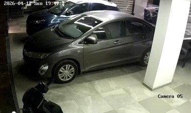 केयरटेकर बना चोर, जूस में नशीला पदार्थ मिलाकर लाखों के जेवर लेकर फरार