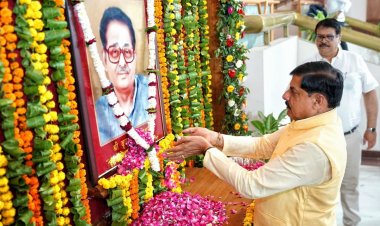 मध्यप्रदेश विधानसभा परिसर में बृजमोहन मिश्रा की जयंती पर पुष्पांजलि कार्यक्रम