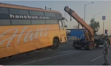 राजगढ़ में  बस और ट्रक में टक्कर 29 यात्री हुए घायल 1 की मौत