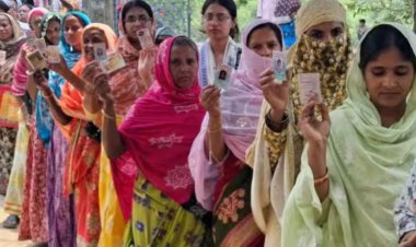 बंगाल में दूसरे फेज की 142 सीटों पर वोटिंग जारी