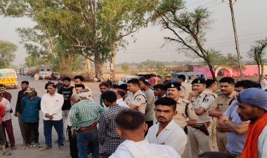 NH 39 पर दर्दनाक हादसा: ट्रेलर ने किनारे खड़े युवकों को रौंदा, एक की मौत दो गंभीर