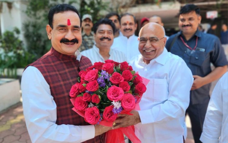 दतिया उपचुनाव को लेकर सियासी हलचल तेज, डॉ. नरोत्तम मिश्रा और हेमंत खंडेलवाल ने की बंद कमरे में चर्चा