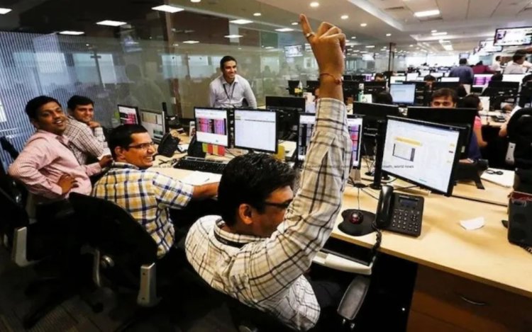 Closing Bell: मजबूत बढ़त के साथ शेयर बाजार की क्लोजिंग; सेंसेक्स में 753 अंक का उछाल, निफ्टी 24,550 के पार बंद