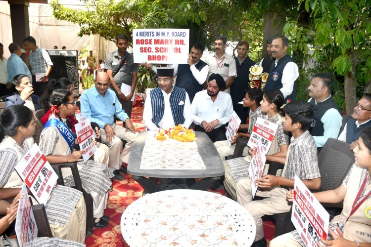 BHOPAL:छात्र सम्मान समारोह में बोले मंत्री विश्वास सारंग, युवा ही तय करेंगे देश का भविष्य