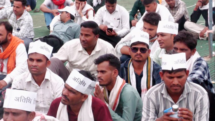 भोपाल में अतिथि शिक्षकों का प्रदर्शन, शिवराज- सिंधिया पर लगाए वादाखिलाफी के आरोप