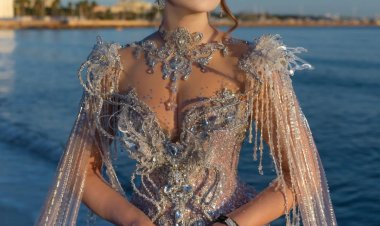 Cannes 2026: Red Carpet पर Urvashi Rautela का बोल्ड ग्लैम लुक बना सेंसेशन