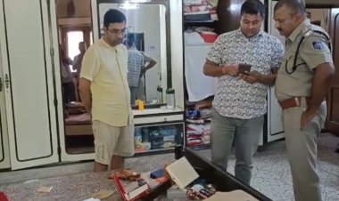 CAके घर लाखों की चोरी, सूने कमरे से ज्वेलरी और नकदी ले उड़े चोर
