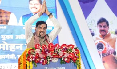 इंदौर पहुंचे मुख्यमंत्री डॉ. मोहन यादव, गेहूं खरीदी और जल संरक्षण में मध्य प्रदेश ने बनाया नया रिकॉर्ड