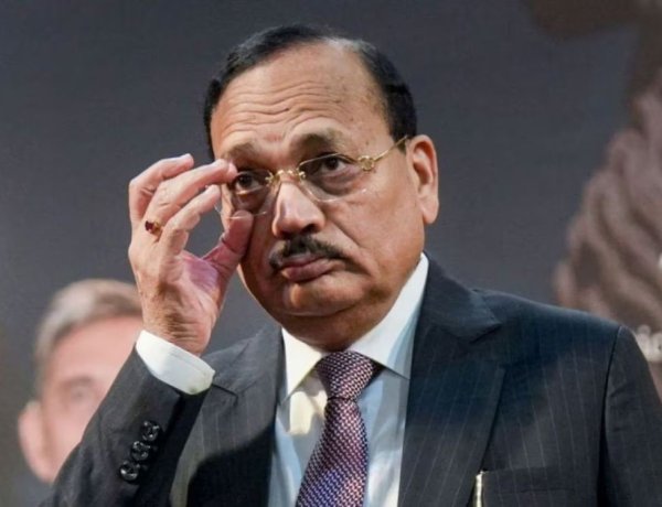 CJI Surya Kant: देश के कुछ युवा तिलचट्टे हैं, जो मीडिया बनकर व्यवस्था पर हमला करते हैं