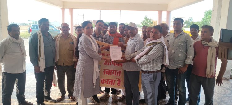 Mauganj News: अतिथि शिक्षकों ने भरी हुंकार, 12 माह कार्यकाल और नियमितीकरण की मांग को लेकर सौंपा ज्ञापन
