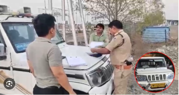 उज्जैन में बड़ी कार्रवाई शनि मंदिर के पास बोलेरो से मिला नोटों से भरा काला बैग
