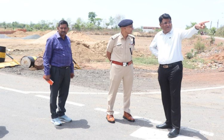 मऊगंज कलेक्टर संजय कुमार जैन ने सड़क दुर्घटना संभावित स्थल का किया निरीक्षण
