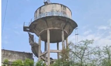 सिंगरौली में जर्जर पानी की टंकी का हिस्सा गिरा, बड़ा हादसा टला