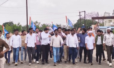नीट पेपर लीक, नामांकन रद्द व कॉलेज अव्यवस्था पर NSUI ने सौंपा ज्ञापन