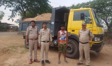सिंगरौली: पुलिस की बड़ी कार्रवाई, अवैध रेत से भरा बिना नंबर का मिनी ट्रक जब्त