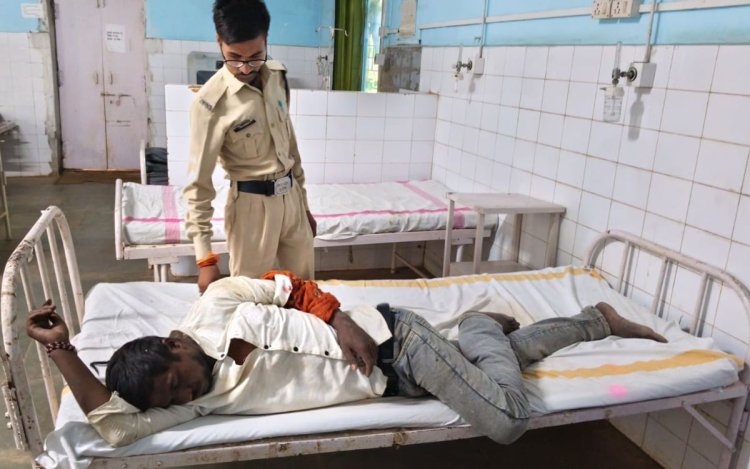 सड़क हादसे में गंभीर घायल युवक के लिए डायल 112 बनी फरिश्ता