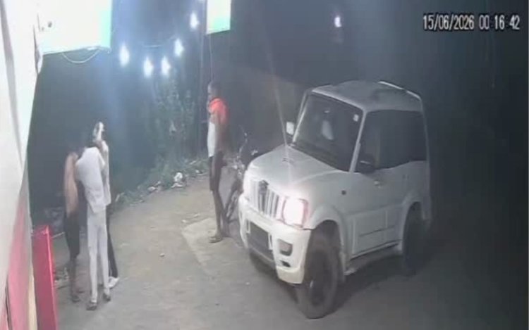 फ्री शराब नहीं मिलने पर जिला पंचायत सदस्य के पति का बवाल, सेल्समैन से मारपीट का वीडियो वायरल