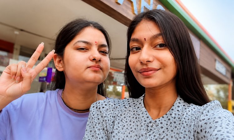 पापा को बचाने बेटियां बनीं फरिश्ता, एक ने किडनी, तो दूसरी ने लीवर दान किया