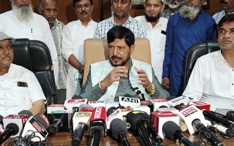 केंद्रीय मंत्री रामदास अठावले का बड़ा बयान, बोले- उद्धव के लिए NDA के दरवाजे खुले