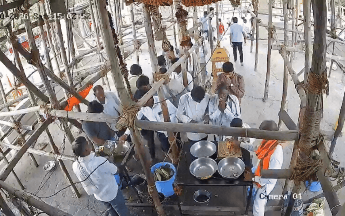 महाराष्ट्र में हनुमान मंदिर की छत गिरी, 6 की मौत 30-40 लोगों के दबे होने की आशंका
