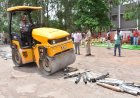 गोली जैसी आवाज निकालने वाले 150 मॉडीफाइड साइलेंसर पर चला रोड रोलर,