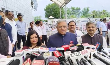 इंदौर दौर पर मुख्य निर्वाचन आयुक्त: ज्ञानेश कुमार ने कहा- BLO लोकतंत्र की मजबूत नींव हैं