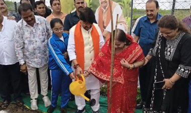 इंदौर में कैलाश विजयवर्गीय: कांग्रेस पर बोला हमला, सिमी नेटवर्क पर भी साधा निशाना