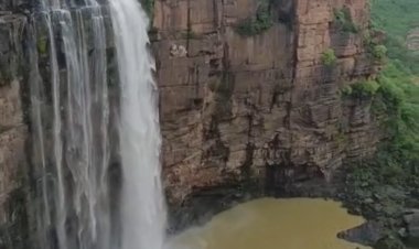 प्रकृति और इतिहास का संगम बारिश से  निखरा बहुती वॉटरफाल