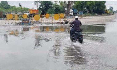 हर बारिश में डूबता एनटीपीसी का मुख्य लेबर गेट, जलभराव से हजारों लोग परेशान