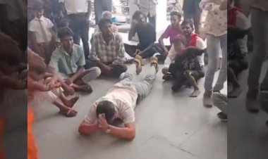 13 साल से सड़क का इंतजार, मांग पूरी न होने पर कलेक्ट्रेट में दंडवत लेटे सरपंच पति