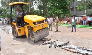 गोली जैसी आवाज निकालने वाले 150 मॉडीफाइड साइलेंसर पर चला रोड रोलर,