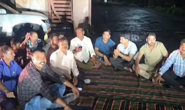 मऊगंज में सड़क पर उतरी कांग्रेस, गूंजे लोकतंत्र बचाओ के नारे
