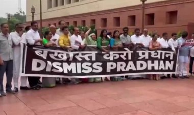 NEET पेपर लीक पर संसद में घमासान, विपक्ष ने PM Modi से सदन में मांगा जवाब