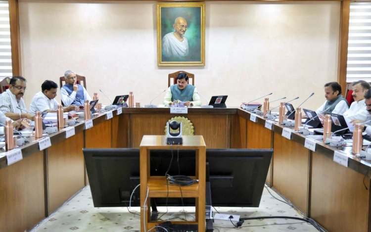 MP Cabinet Decisions: मोहन कैबिनेट के बड़े फैसले, फ्री स्कूटी योजना 5 साल बढ़ी