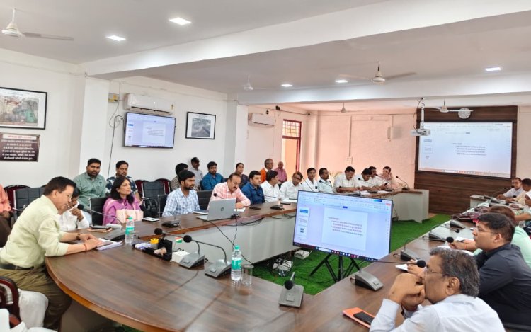 समय-सीमा बैठक में अपर कलेक्टर सख्त, खाद वितरण से लेकर बाढ़ तैयारियों तक दिए निर्देश