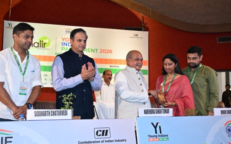 युवाओं से बोले नरेंद्र सिंह तोमर- अच्छे नागरिक बनकर करें राष्ट्र निर्माण में योगदान