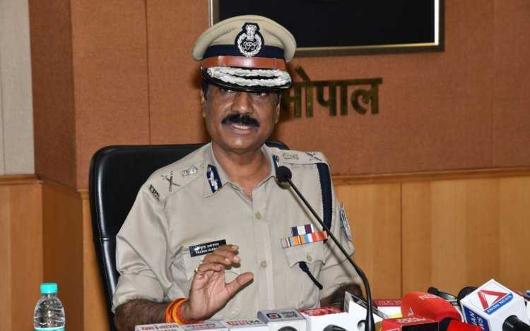 मध्य प्रदेश के DGP कैलाश मकवाना की मां का निधन
