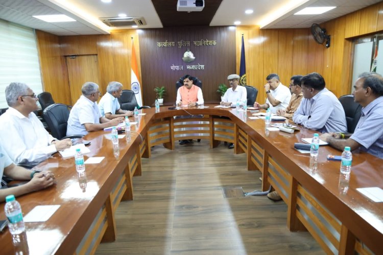 CM डॉ. मोहन यादव ने PHQ में की वरिष्ठ अधिकारियों के साथ बैठक, पुलिस भर्ती और प्रमोशन पर हुई चर्चा