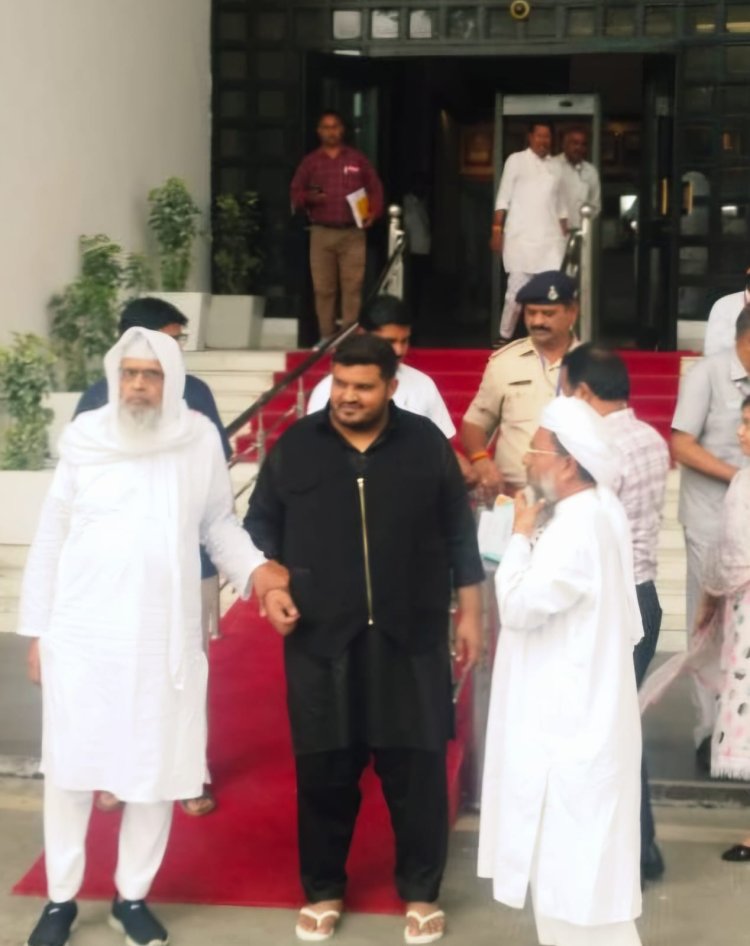 UCC को लेकर भोपाल में बढ़ी हलचल, शहर काज़ी और विधायक आतिफ़ अकील ने विधानसभा अध्यक्ष नरेंद्र तोमर को सौंपा ज्ञापन