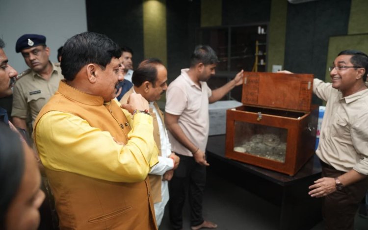 Ujjain को 'सर्प मित्र नगरी' बनाने की तैयारी, CM Mohan Yadav ने Snake Park का किया निरीक्षण
