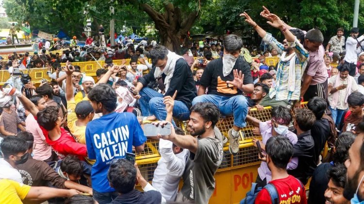 NEET प्रदर्शनकारियों पर नहीं होगी कार्रवाई, 13 FIR के बावजूद केस बंद; आपराधिक रिकॉर्ड वालों पर कार्रवाई जारी